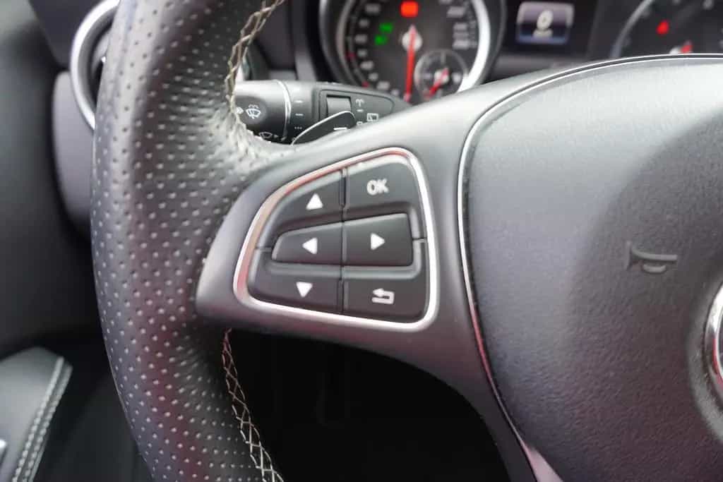 Mercedes-Benz GLA-Class 180 Urban LED Navi Tempomat AHK Keyless-Go 01/2018-photo-20