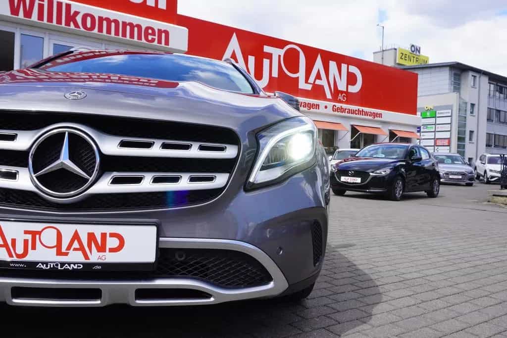 Mercedes-Benz GLA-Class 180 Urban LED Navi Tempomat AHK Keyless-Go 01/2018-photo-31