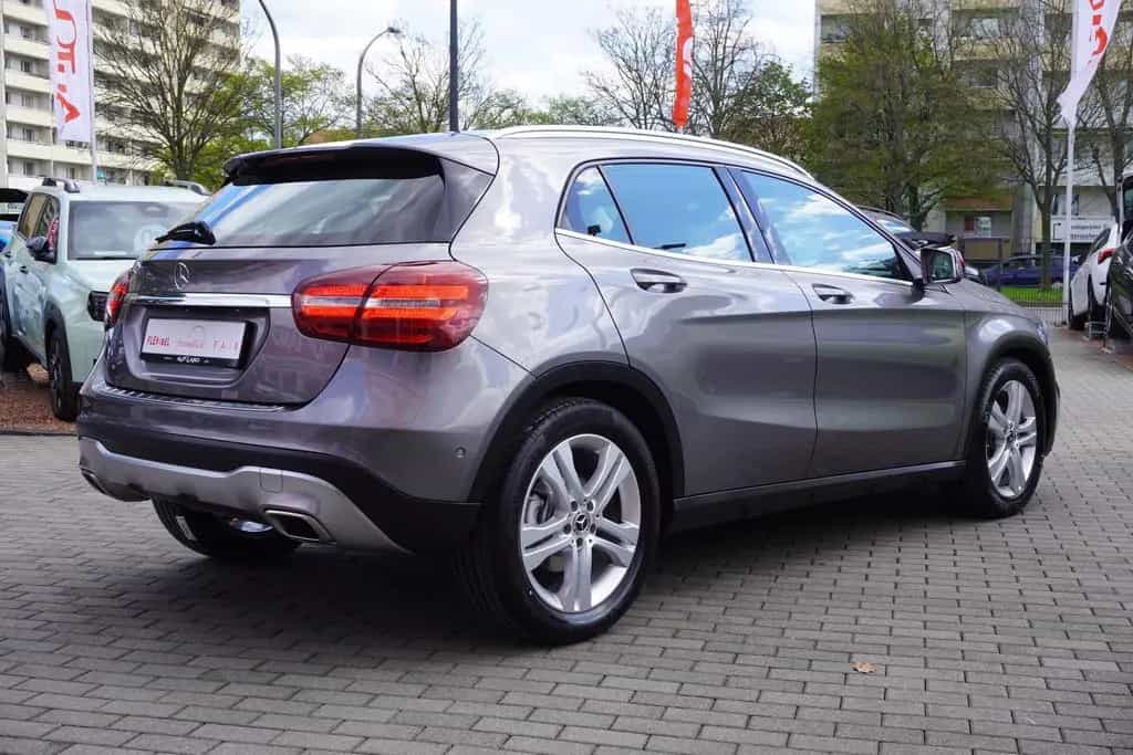 Mercedes-Benz GLA-Class 180 Urban LED Navi Tempomat AHK Keyless-Go 01/2018-photo-5