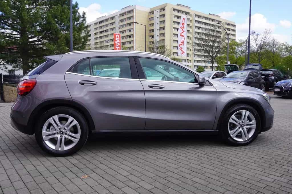 Mercedes-Benz GLA-Class 180 Urban LED Navi Tempomat AHK Keyless-Go 01/2018-photo-6