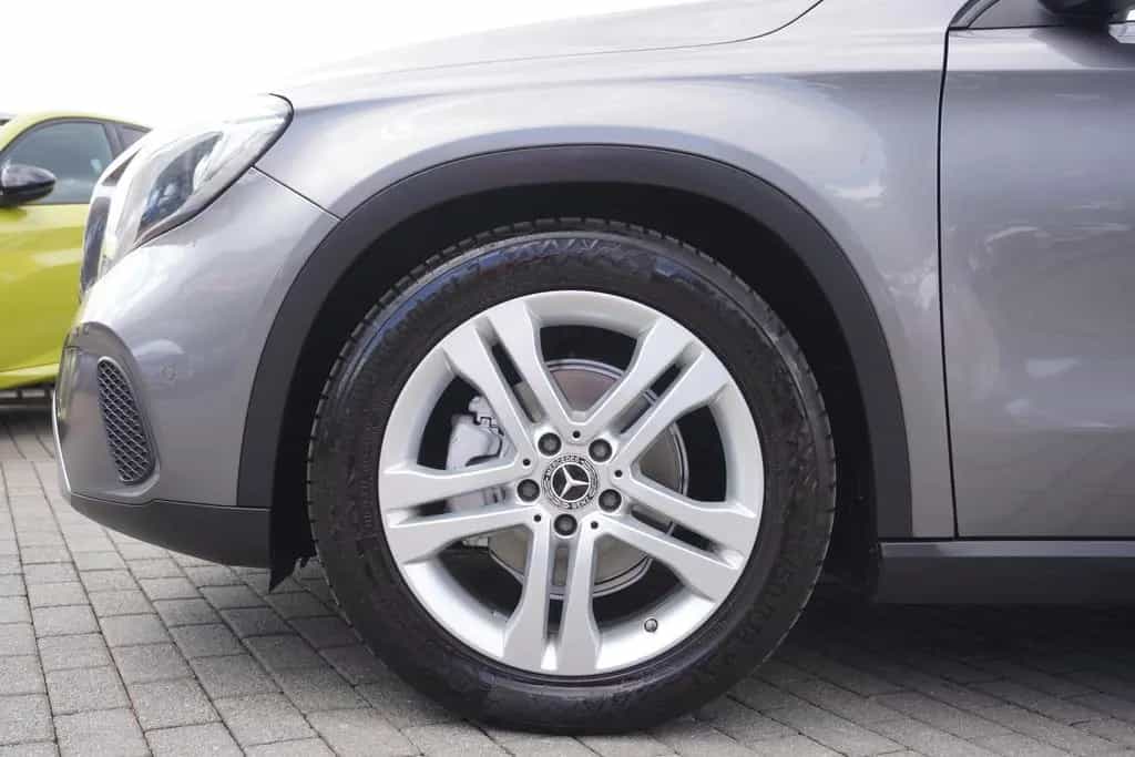 Mercedes-Benz GLA-Class 180 Urban LED Navi Tempomat AHK Keyless-Go 01/2018-photo-9