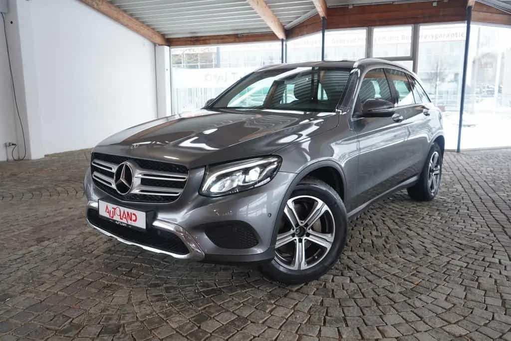 Mercedes-Benz GLC-Class 250 4Matic Standard LED Totwinkel Alcantara 09/2018-photo-1
