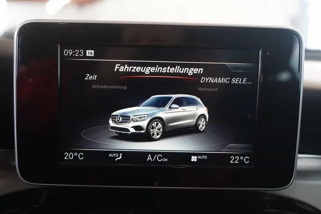 Mercedes-Benz GLC-Class 250 4Matic Standard LED Totwinkel Alcantara 09/2018-photo-15