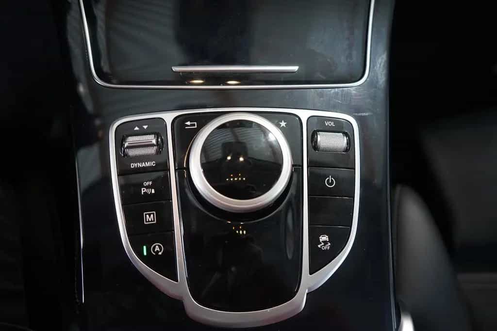 Mercedes-Benz GLC-Class 250 4Matic Standard LED Totwinkel Alcantara 09/2018-photo-18
