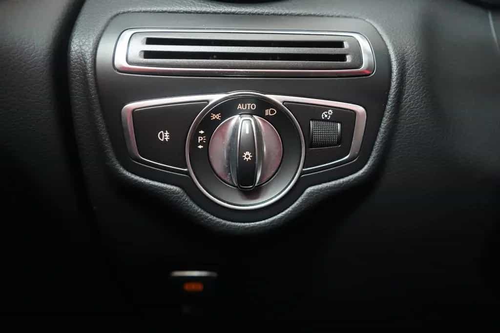 Mercedes-Benz GLC-Class 250 4Matic Standard LED Totwinkel Alcantara 09/2018-photo-25