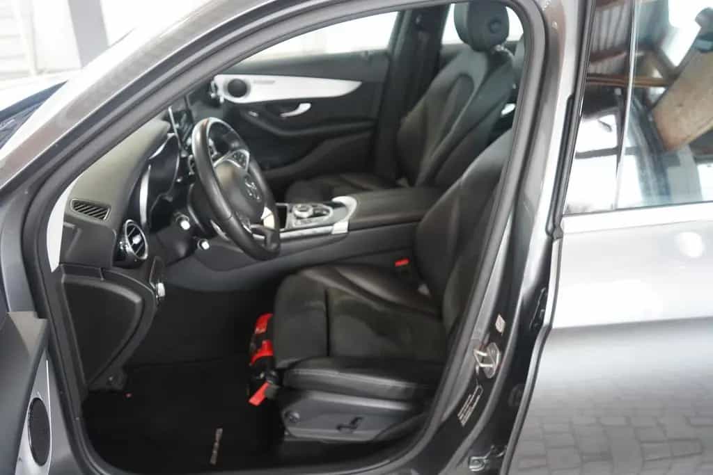 Mercedes-Benz GLC-Class 250 4Matic Standard LED Totwinkel Alcantara 09/2018-photo-28