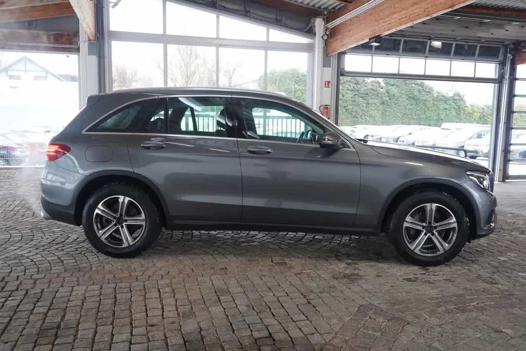 Mercedes-Benz GLC-Class 250 4Matic Standard LED Totwinkel Alcantara 09/2018-photo-6