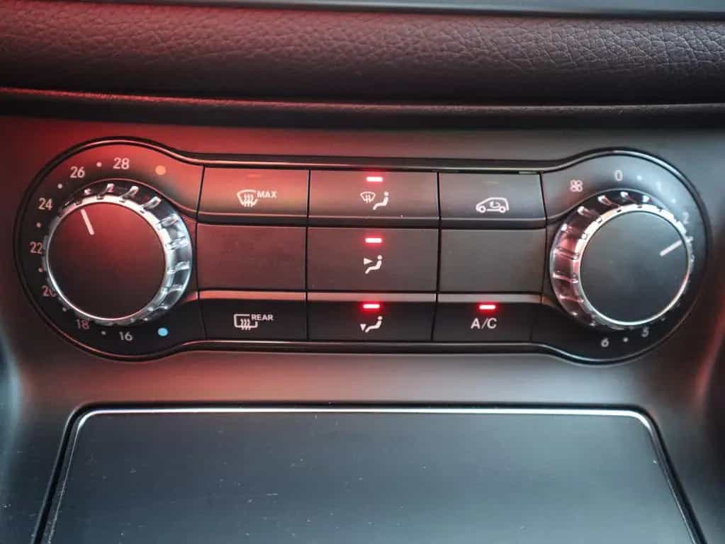 Mercedes-Benz CLA-Class 200 Shooting Brake Urban LED Navi Tempomat 01/2019-photo-17