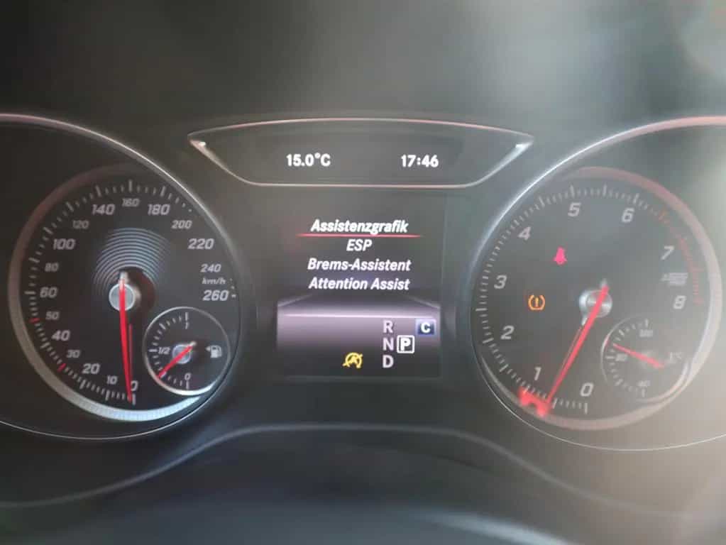 Mercedes-Benz CLA-Class 200 Shooting Brake Urban LED Navi Tempomat 01/2019-photo-19