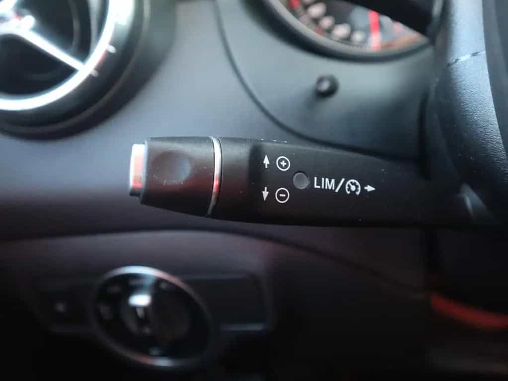 Mercedes-Benz CLA-Class 200 Shooting Brake Urban LED Navi Tempomat 01/2019-photo-25