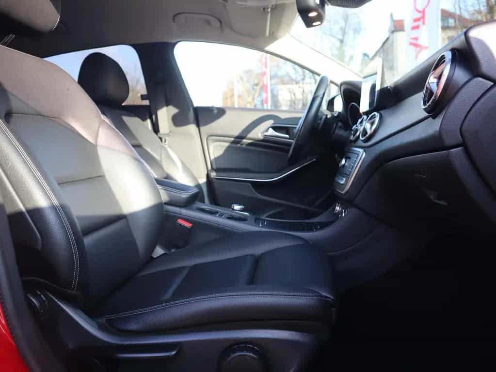 Mercedes-Benz CLA-Class 200 Shooting Brake Urban LED Navi Tempomat 01/2019-photo-30