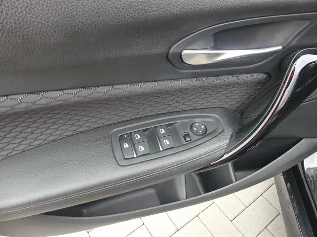 BMW 1 Series 09/2017-photo-13