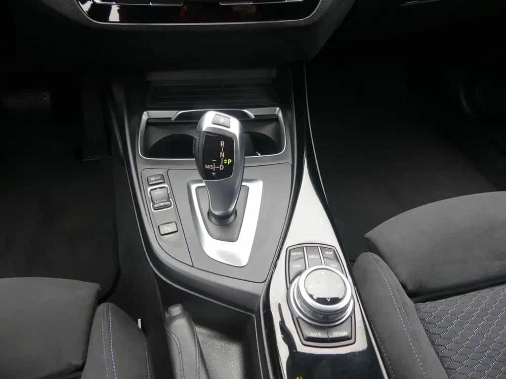 BMW 1 Series 09/2017-photo-19