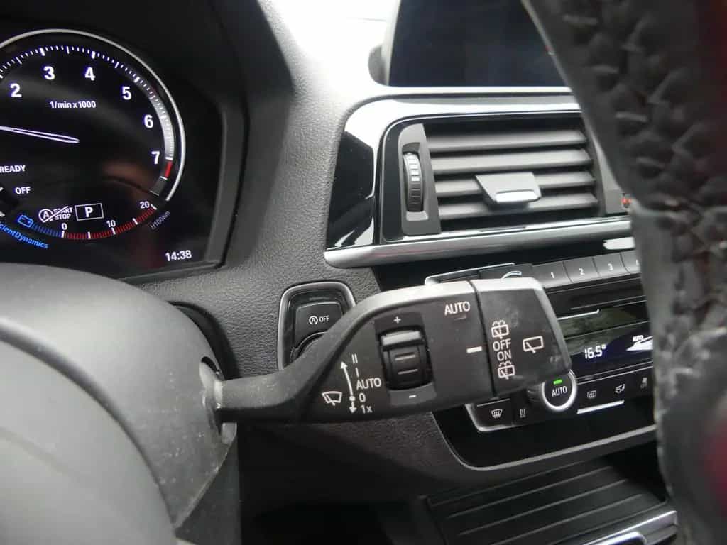BMW 1 Series 09/2017-photo-23