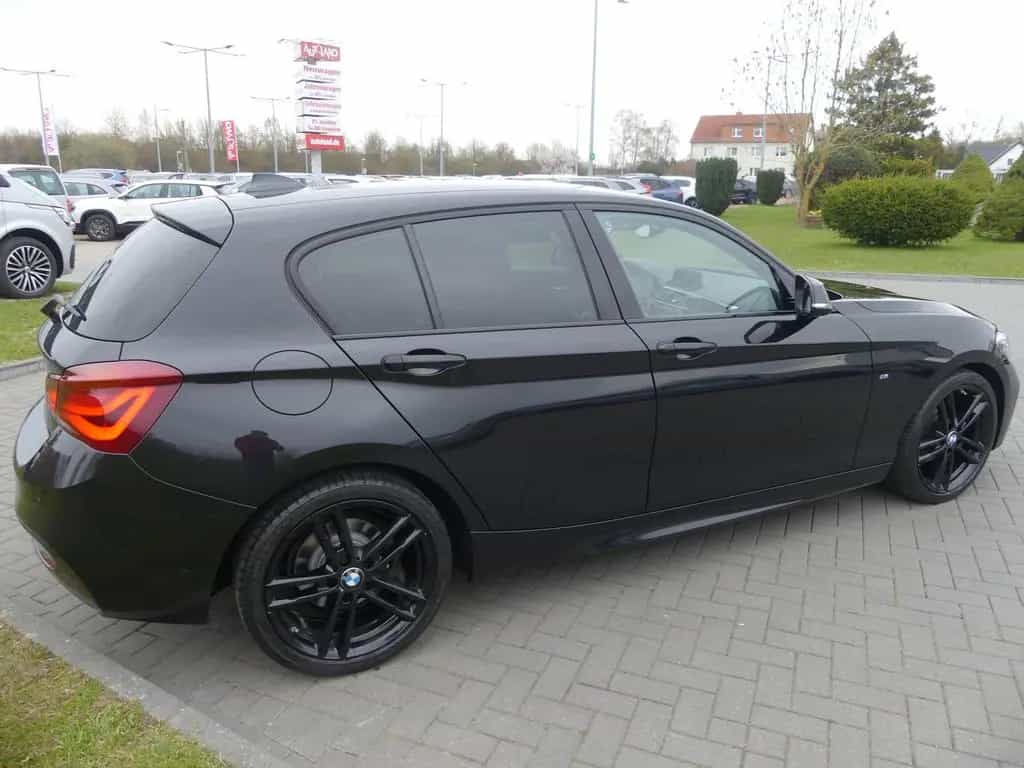 BMW 1 Series 09/2017-photo-5