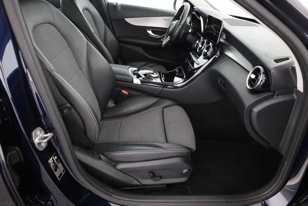 Mercedes-Benz C-Class T-Modell Aut. LED Navi Kamera AHK DAB 07/2019-photo-24