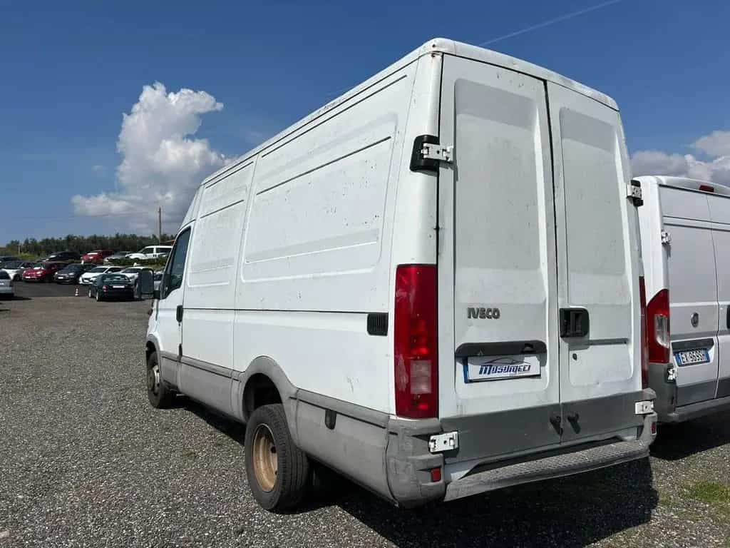 Iveco Daily 35S14VP 2.3 Hpi TDI PL-TA Furg. 09/2005-photo-1