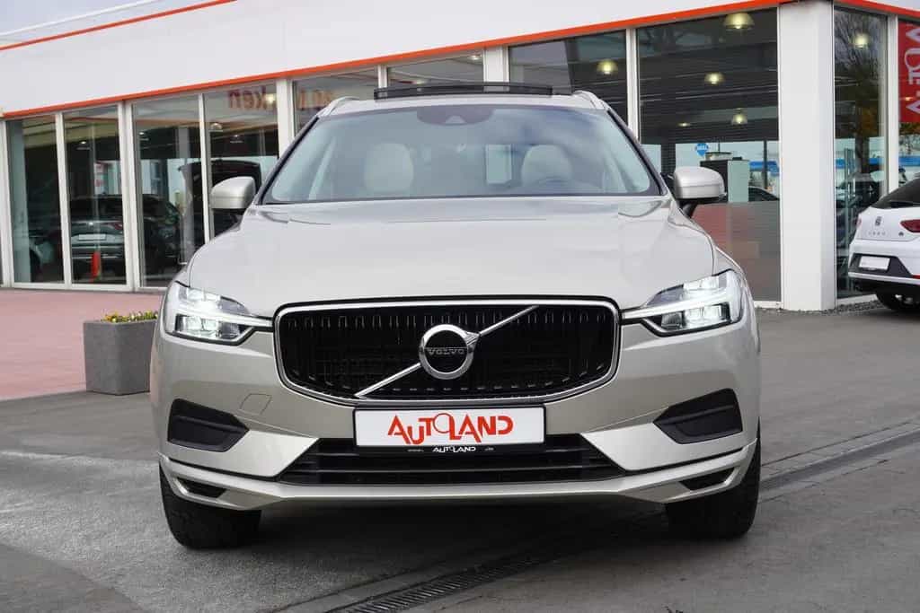 Volvo XC60 B5 AWD Momentum Pro Panorama Navi LED PDC 01/2020-photo-0