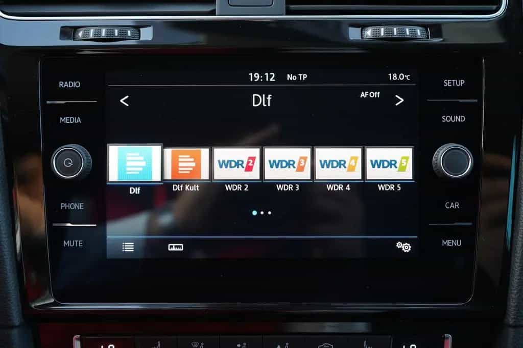 Volkswagen Golf VII 1.0 IQ Drive ACC Totwinkel Sitzheizung 06/2019-photo-12