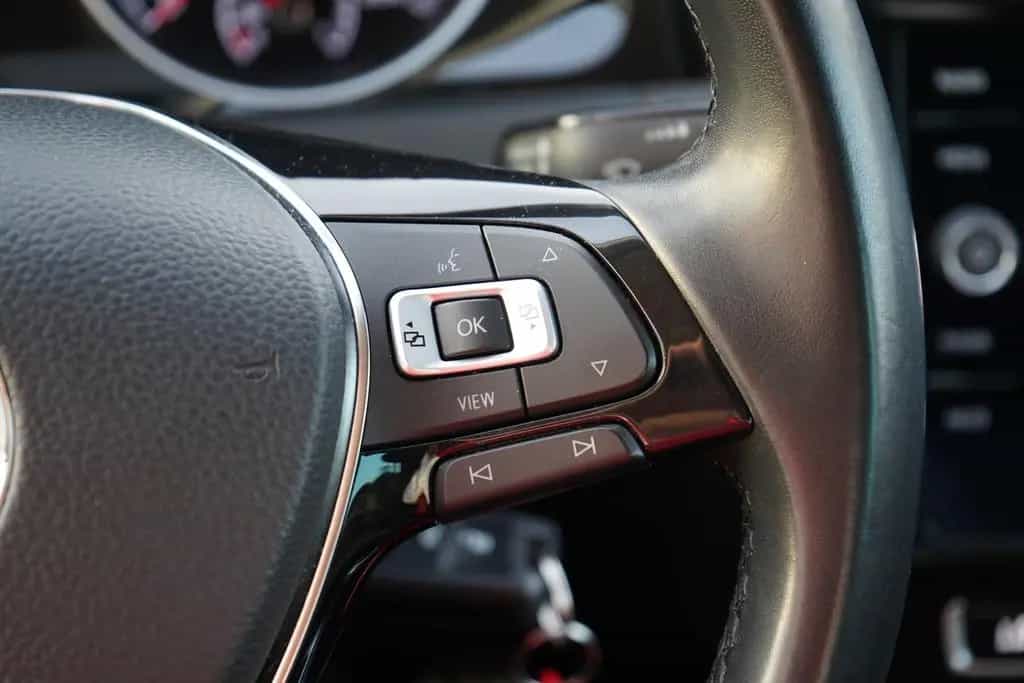 Volkswagen Golf VII 1.0 IQ Drive ACC Totwinkel Sitzheizung 06/2019-photo-22