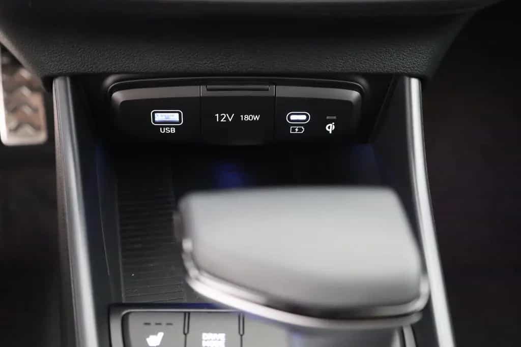 Hyundai BAYON 1.0T-GDI Aut. LED ACC Navi Kamera 12/2025-photo-12