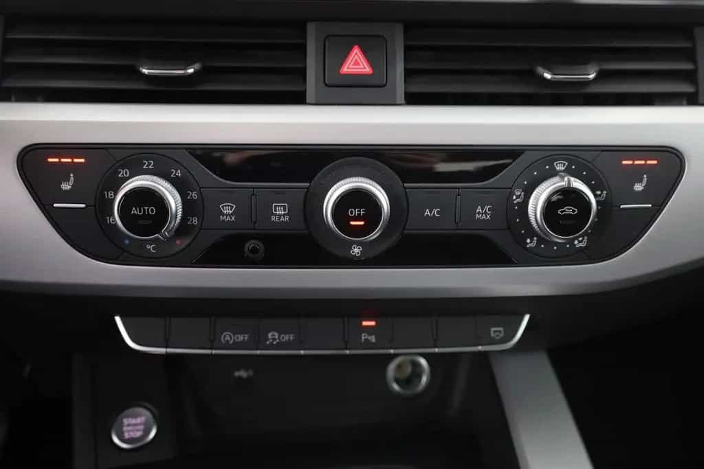 Audi A4 Avant 35 TFSI LED Navi el. Heckklappe DAB 05/2022-photo-11