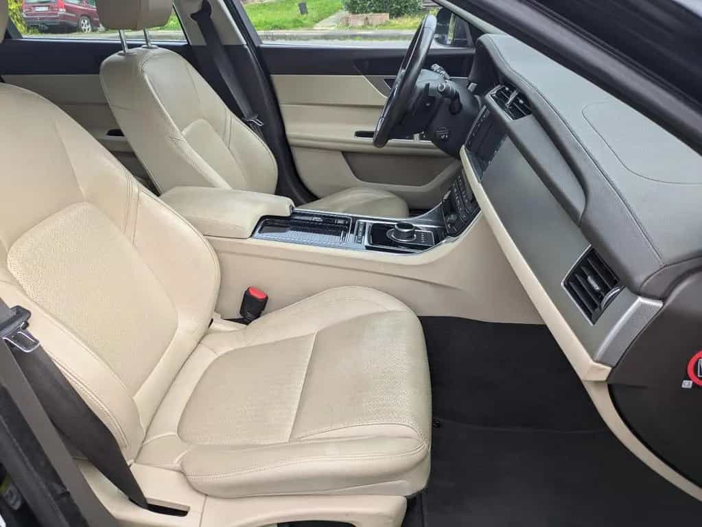 Jaguar XF Prestige Lim. 2.0 NAVI XENON LEDER 02/2017-photo-15