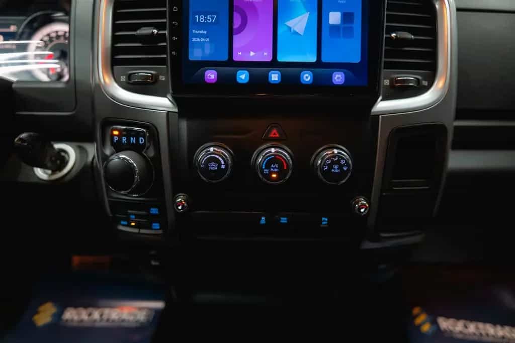 Dodge RAM 5.7 V8 HEMI 4x4 OFFROAD Night-Paket LONG 19% 07/2021-photo-12