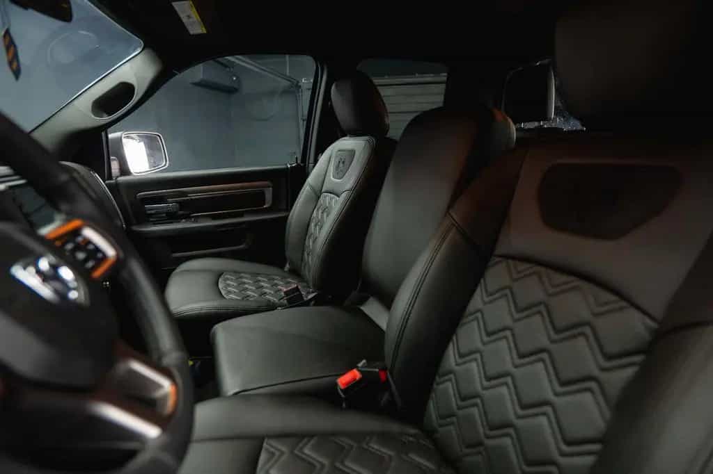 Dodge RAM 5.7 V8 HEMI 4x4 OFFROAD Night-Paket LONG 19% 07/2021-photo-20