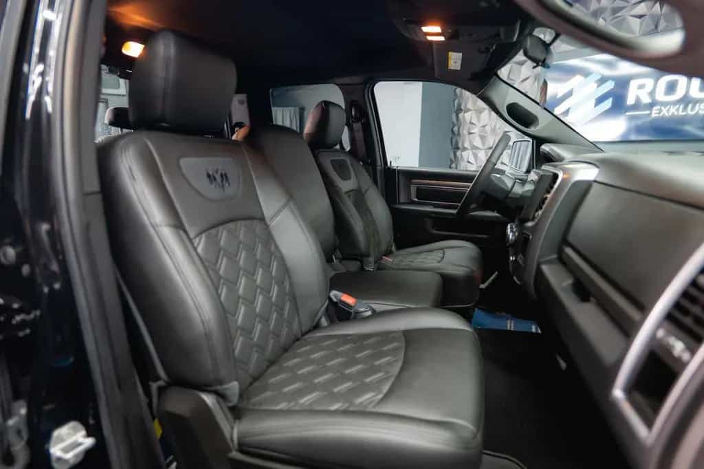 Dodge RAM 5.7 V8 HEMI 4x4 OFFROAD Night-Paket LONG 19% 07/2021-photo-23