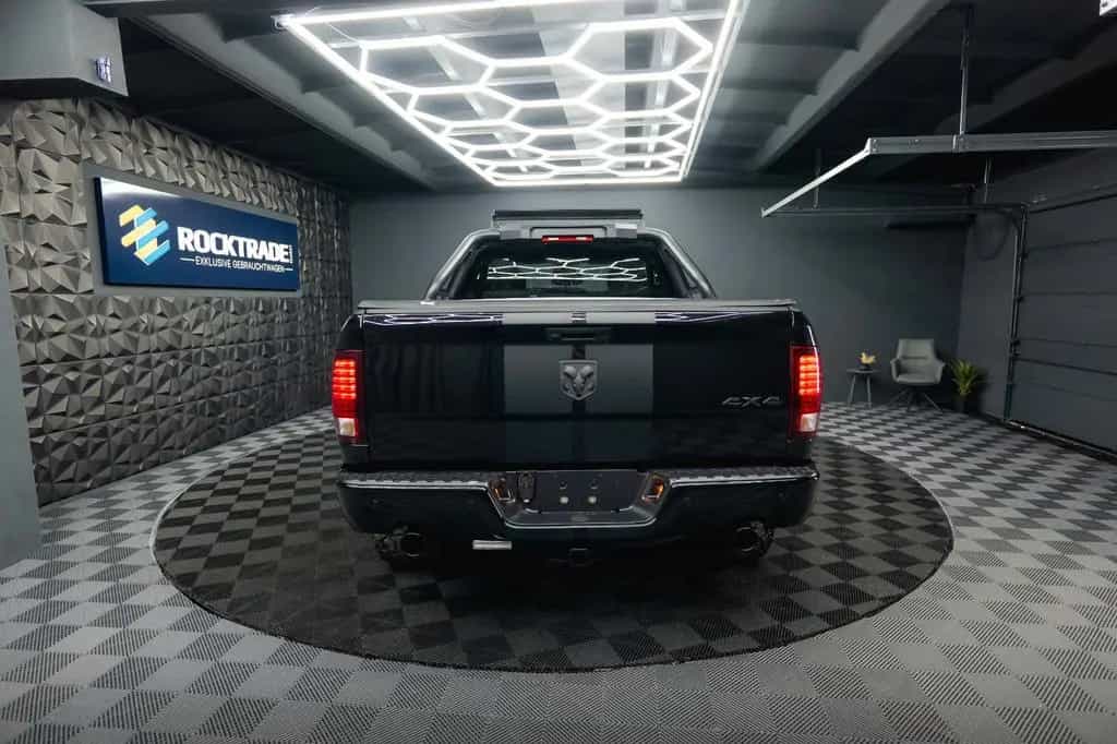 Dodge RAM 5.7 V8 HEMI 4x4 OFFROAD Night-Paket LONG 19% 07/2021-photo-25