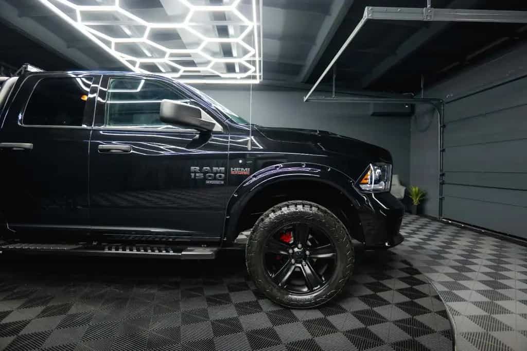 Dodge RAM 5.7 V8 HEMI 4x4 OFFROAD Night-Paket LONG 19% 07/2021-photo-27
