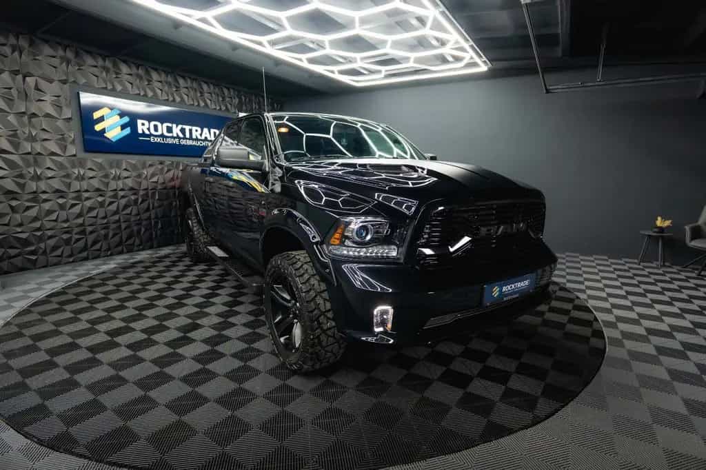 Dodge RAM 5.7 V8 HEMI 4x4 OFFROAD Night-Paket LONG 19% 07/2021-photo-29