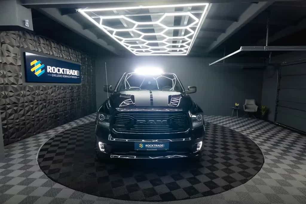 Dodge RAM 5.7 V8 HEMI 4x4 OFFROAD Night-Paket LONG 19% 07/2021-photo-39