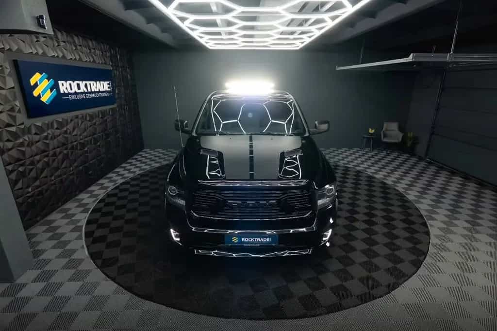 Dodge RAM 5.7 V8 HEMI 4x4 OFFROAD Night-Paket LONG 19% 07/2021-photo-41