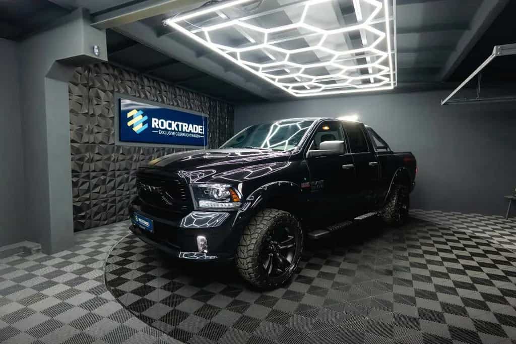 Dodge RAM 5.7 V8 HEMI 4x4 OFFROAD Night-Paket LONG 19% 07/2021-photo-44