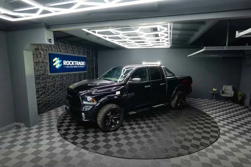 Dodge RAM 5.7 V8 HEMI 4x4 OFFROAD Night-Paket LONG 19% 07/2021-photo-45