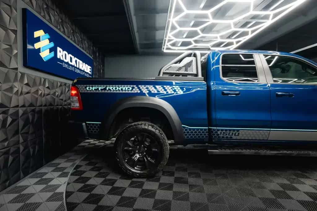 Dodge RAM 5.7 V8 HEMI 4x4 BLUE EDITION Offroad LONGBED 09/2022-photo-10