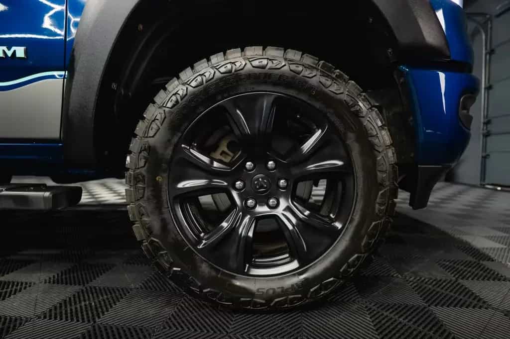 Dodge RAM 5.7 V8 HEMI 4x4 BLUE EDITION Offroad LONGBED 09/2022-photo-13