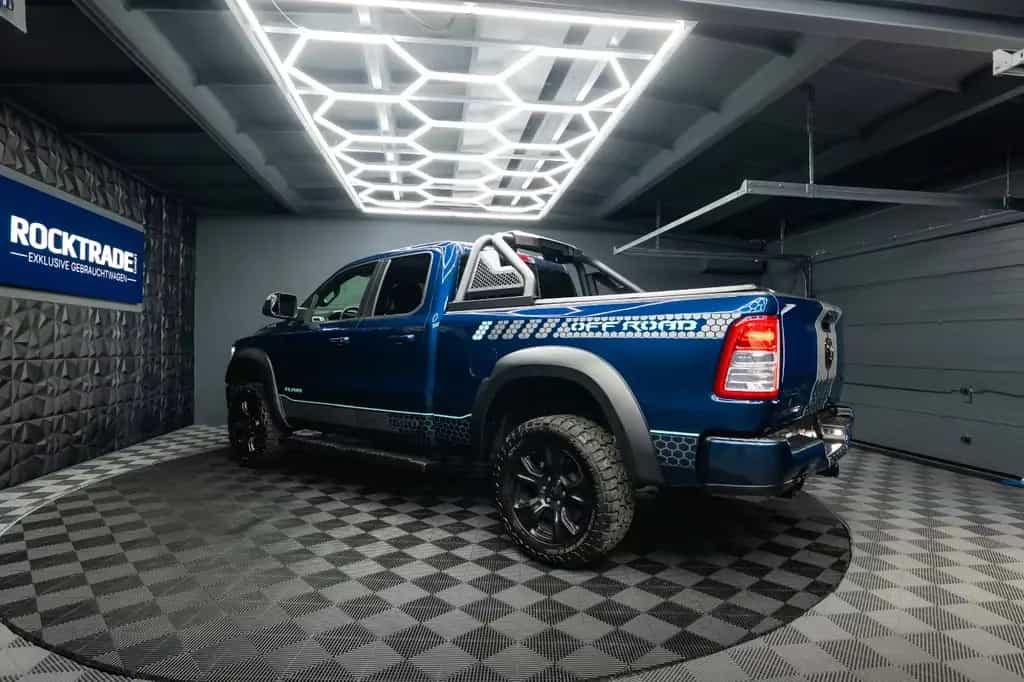 Dodge RAM 5.7 V8 HEMI 4x4 BLUE EDITION Offroad LONGBED 09/2022-photo-19