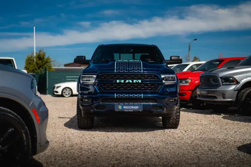 Dodge RAM 5.7 V8 HEMI 4x4 BLUE EDITION Offroad LONGBED 09/2022-photo-21