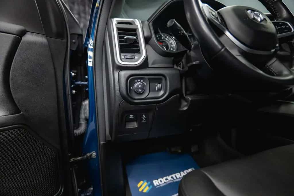 Dodge RAM 5.7 V8 HEMI 4x4 BLUE EDITION Offroad LONGBED 09/2022-photo-39