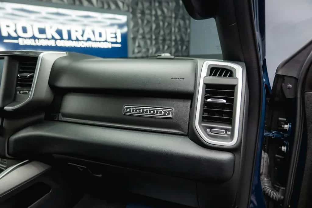 Dodge RAM 5.7 V8 HEMI 4x4 BLUE EDITION Offroad LONGBED 09/2022-photo-45
