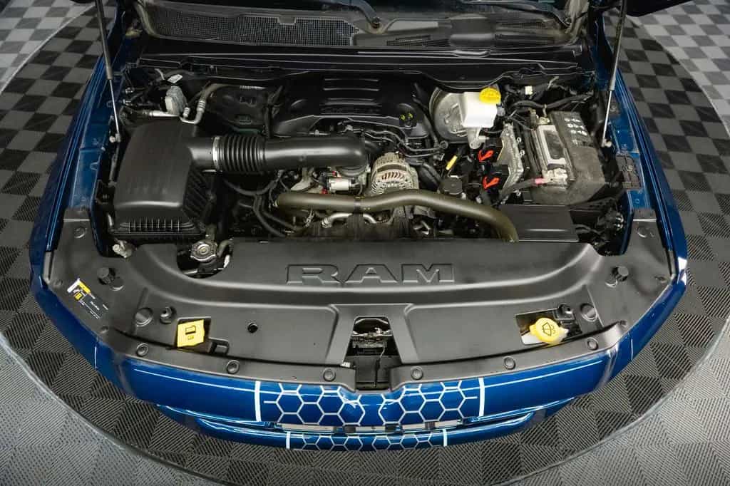 Dodge RAM 5.7 V8 HEMI 4x4 BLUE EDITION Offroad LONGBED 09/2022-photo-47