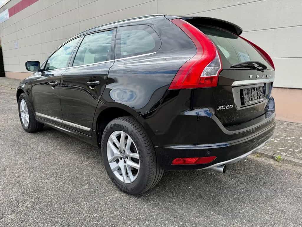 Volvo XC60 D3 Summum 03/2017-photo-2