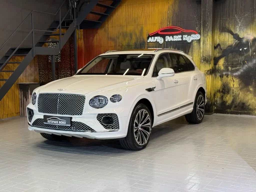 Bentley Bentayga 4.0 V8 Mulliner First Edition DUO-TONE 02/2022-photo-1
