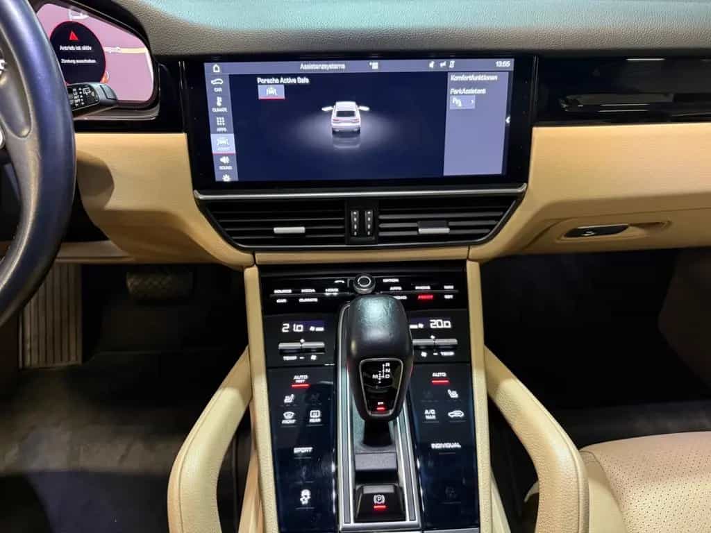 Porsche Cayenne SPORT DESIGN~LEDER~NAVI~LED~ ALU 22 "~ 07/2019-photo-20