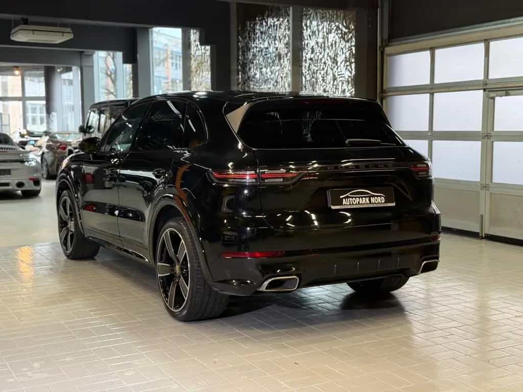 Porsche Cayenne SPORT DESIGN~LEDER~NAVI~LED~ ALU 22 "~ 07/2019-photo-4