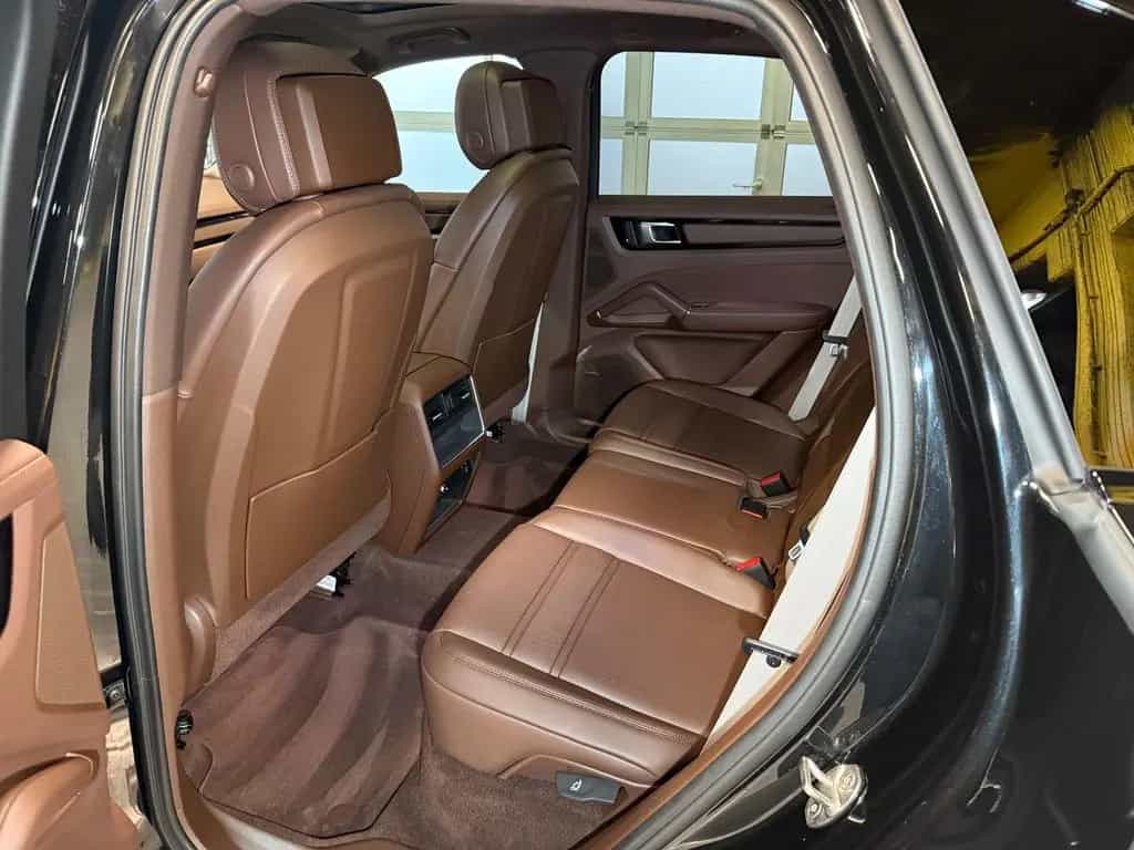 Porsche Cayenne S Platinum Edition~PANO~HEAD-UP~KAMERA 02/2023-photo-12