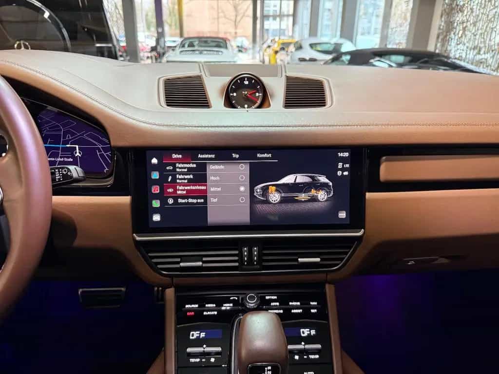 Porsche Cayenne S Platinum Edition~PANO~HEAD-UP~KAMERA 02/2023-photo-19